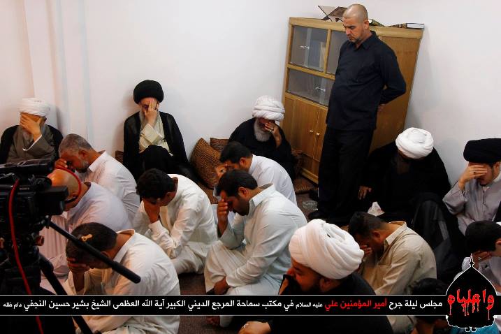 مراسم شب ضربت خوردن امیرالمؤمنین(ع) در دفتر یکی از مراجع عراق برگزار شد