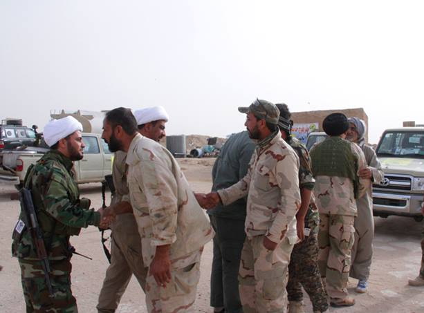 بازدید  کمیته ارشاد و دفاع از مقدسات عراق از قرارگاه‌های نظامی 