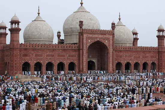 اقامه نماز عید در پاکستان