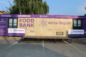 بانک غذای بی‌خانمان‌ها در مسجدی در انگلیس 