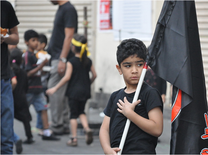 تصاویر عزاداری کودکان بحرینی در ایام عاشورای حسینی