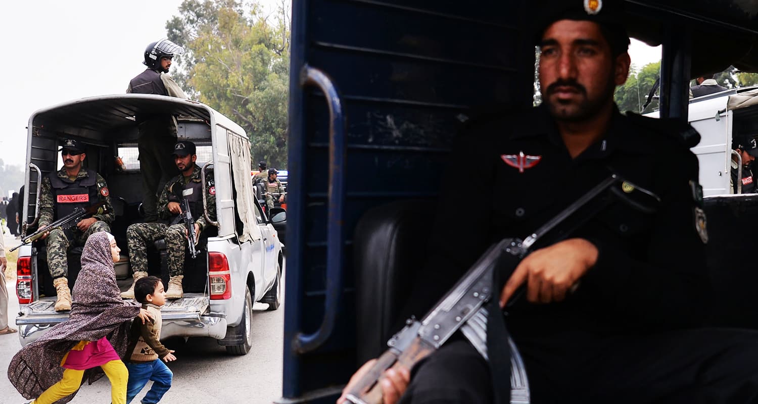 خودروهای ماموران امنیتی در راهپیمایی اربعین اسلام آباد