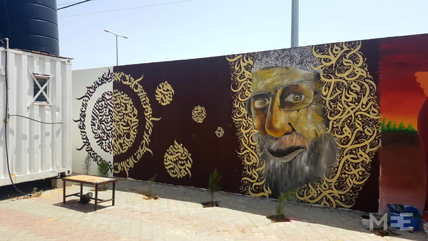تصاویر نقاشی‌های هنرمند فلسطینی بر دیوارهای غزه 