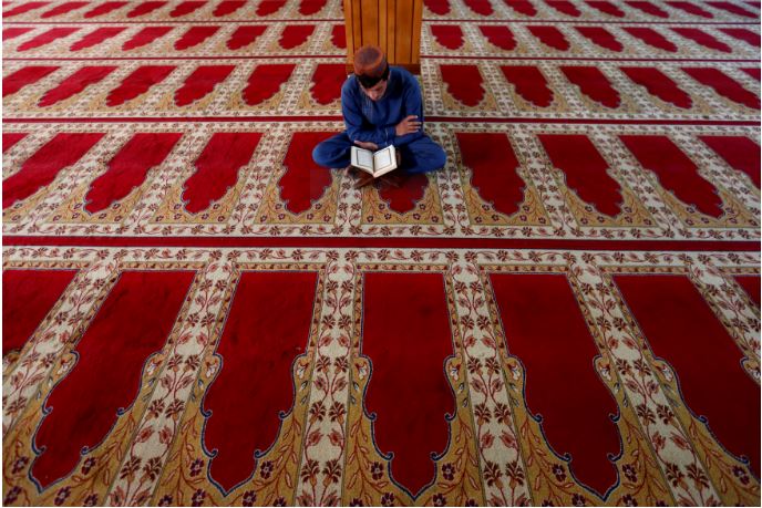 تصاویری از قرآن خوانی مسلمانان کشورهای مختلف اسلامی  