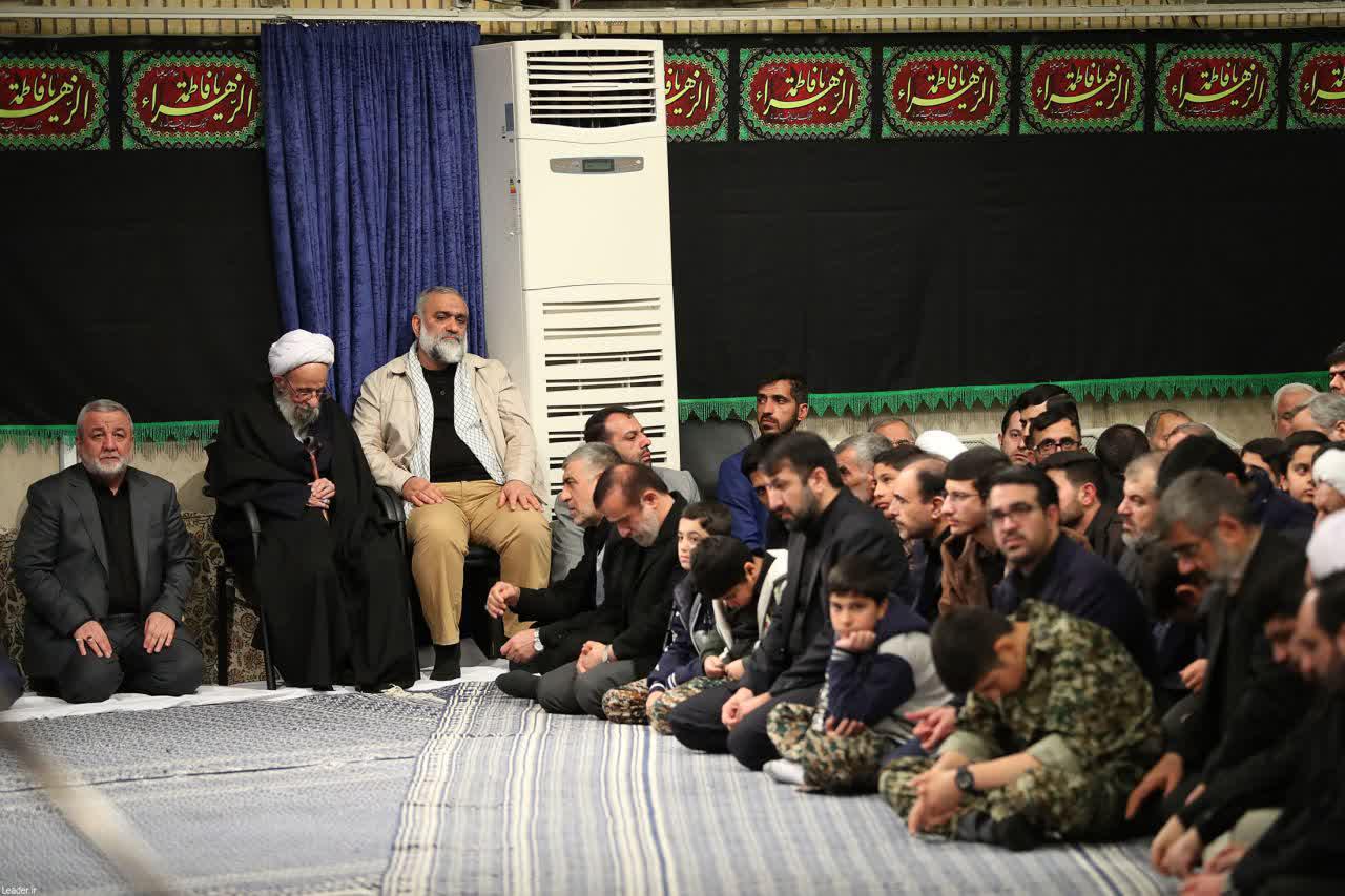 عکس/ حضور آیت الله مصباح یزدی در مراسم عزاداری حسینیه امام خمینی(ره) تهران