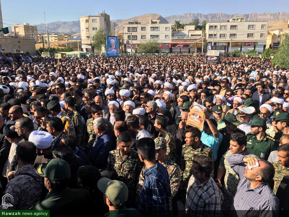 http://media.hawzahnews.com/Original/1398/03/11/IMG17545906.jpg