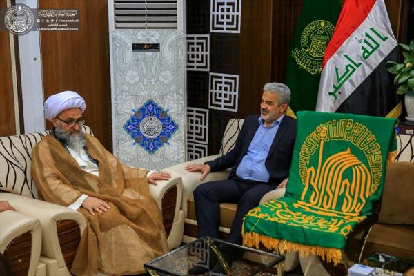 الأمين العام للعتبة العلوية يستقبل وفد العتبة الرضوية المقدسة حاملين راية الإمام الرضا (عليه السلام)+ صور الأمين العام للعتبة العلوية يستقبل وفد العتبة الرضوية المقدسة حاملين راية الإمام الرضا (عليه السلام)