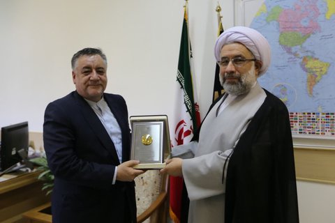 دیدار سفیر ایران در سریلانکا با رئیس جامعةالمصطفی