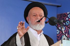 برخی چشم‌هایشان را روی پیشرفت های انقلاب اسلامی می‌بندند