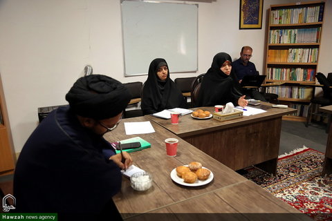 تصاویر/ نشست بررسی نقش علما و مراکز دینی در پیشبرد حقوق انسانی در جوامع اسلامی