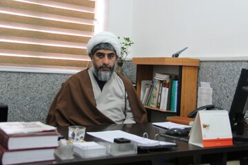 مسئولان در سختی‌ها همراه مردم باشند