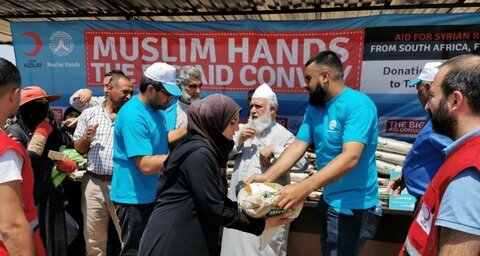 Charitable Muslims reach out to Syrian refugees with food aid