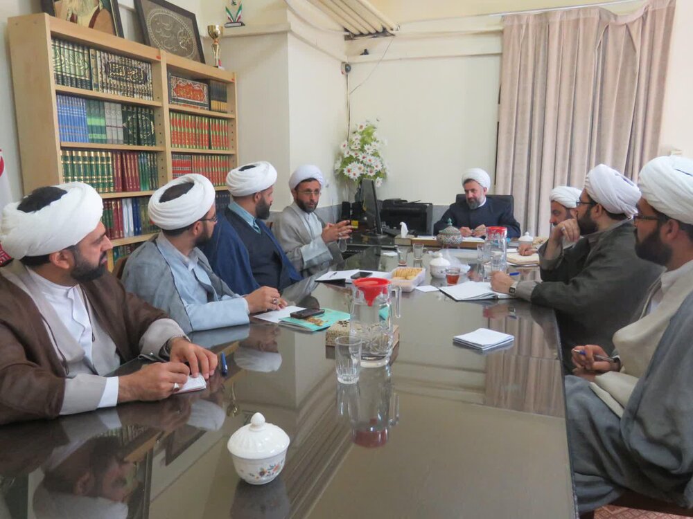  معاونان آموزش مدارس علمیه استان یزد گرده آمدند