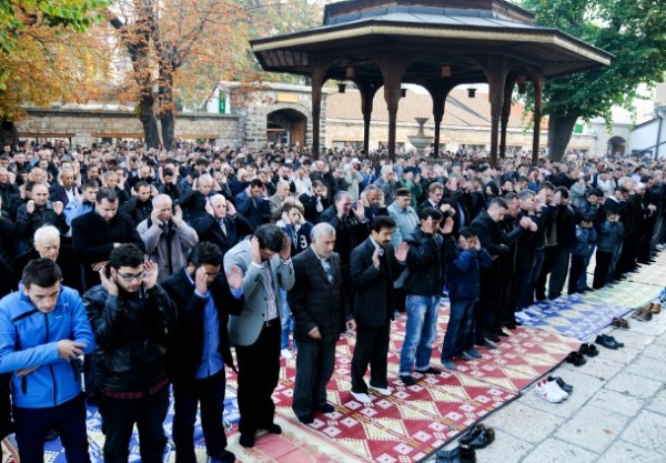 برپایی نماز عیدقربان با حضور گسترده نمازگزاران در مسجد جامع سارایوو 