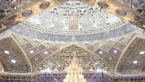 القبة الذهبية لمرقد الامام الحسين عليه السلام من الداخل