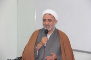 ملت ایران درس مقاومت و ایستادگی را از قرآن آموخته است