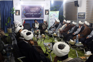 ماندگاری روحانیت در تراز انقلاب درگرو مراقبت نسبت به نفوذ غفلت است