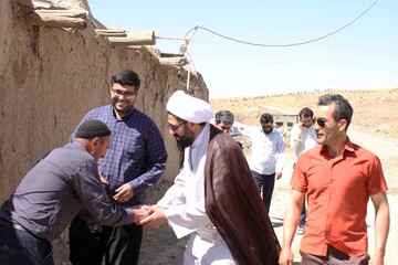 امام جمعه جوان همدان به میان محرومان رفت+ عکس