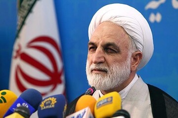 باید به صادرات غیرنفتی توجه جدی شود/ برخورد قاطع دستگاه قضائی با موانع جهش تولید