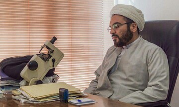 ویزیت رایگان بیماران /زکات علم خدمت به مردم است