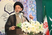 ایستادگی در  مقابل زور و ظلم از علامات شیعه علی(ع) است