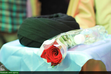 طلاب لرستانی معمم می شوند