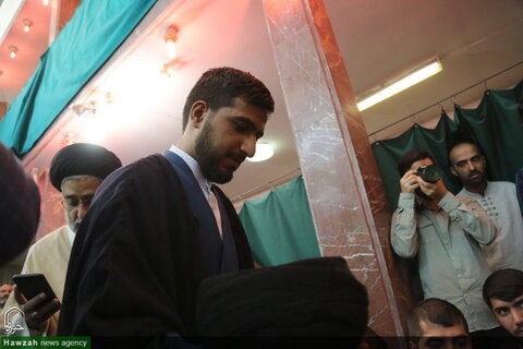 تصاویر/ جشن عمامه گذاری طلاب در عید غدیر خم