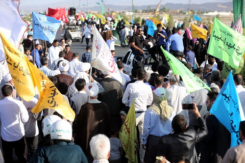 تصاویر/ پیاده‌روی عاشقان ولایت  در سالروز عید سعید غدیر خم در قم با حضور آیت الله العظمی مکارم