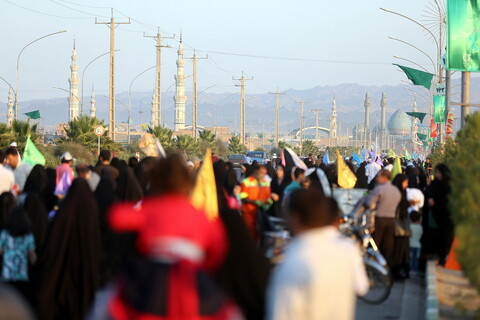 تصاویر/ پیاده‌روی عاشقان ولایت  در سالروز عید سعید غدیر خم در قم با حضور آیت الله العظمی مکارم