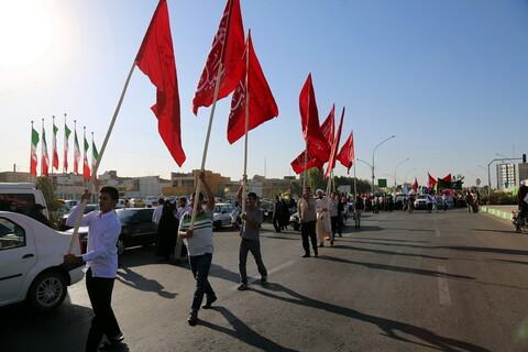 تصاویر/ پیاده‌روی عاشقان ولایت  در سالروز عید سعید غدیر خم در قم با حضور آیت الله العظمی مکارم