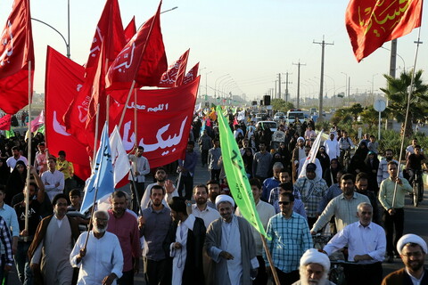 تصاویر/ پیاده‌روی عاشقان ولایت  در سالروز عید سعید غدیر خم در قم با حضور آیت الله العظمی مکارم