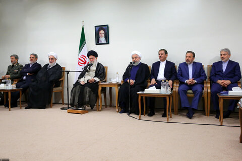 تصویری رپورٹ|ہفتہ حکومت کی مناسبت سے رہبر معظم انقلاب اسلامی سے ایرانی صدر اور کابینہ کے اراکین کی ملاقات