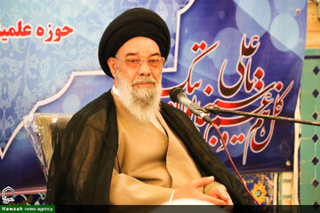 چرا به امام خمینی و رهبر معظم انقلاب «امام» می گوییم