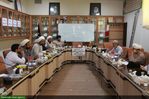 تصاویر/ دومین جلسه فصلی مجمع جهادی روحانیون ولایی و انقلابی