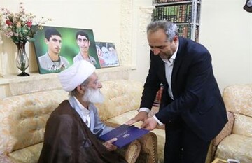 خانواده شهدا و ایثارگران سرمایه های مهم اجتماعی کشور هستند