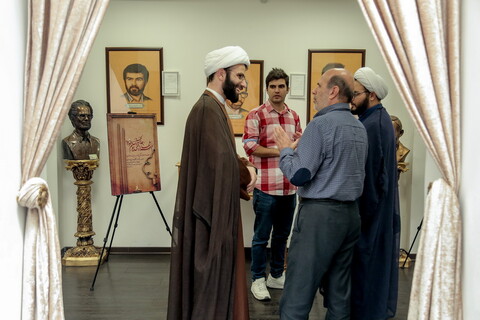 عکس/ نشست خبری هشتمین سوگواره های عاشورایی عکس و پوستر هیأت و آئین افتتاحیه نمایشگاه پوستر هیئات مذهبی در تهران