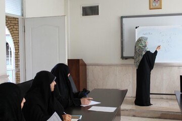 آموزش زبان ترکی استانبولی به مبلغات حوزه تهران+ عکس