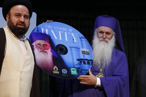 تصاویر/ نشست تخصصی «حسین (ع) در اندیشه مسیحیت»-دانشگاه امام صادق(ع) با حضور مالخار، کشیش گرجستانی