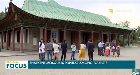 مسجد جارکند در قزاقستان، توجه گردشگران را به خود جلب کرده است