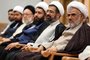 تصاویر/ نشست نماینده ولی فقیه در استان هرمزگان با اساتید و طلاب مرکز تخصصی صحیفه سجادیه در دارالقرآن علامه طباطبایی