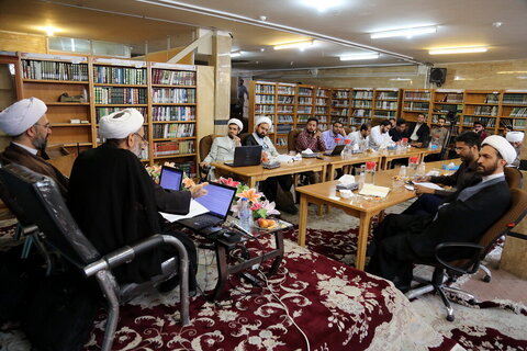 بالصور/ انعقاد مؤتمر صحفي لمناقشة مشروع الأعمال المصرفية الحديثة في المجلس الشورى الإسلامي
