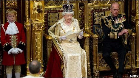 کودتای ملکه انگلیس علیه دموکراسی