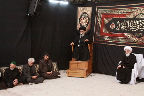 تصویر ی رپورٹ|  شب اول محرم کی مناسبت سے مجتہدین کی گھروں میں مجلس عزاء کا 
اہتمام