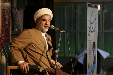 ضرورت تغییر گام دوم انقلاب از بعد نظری به بعد عملی