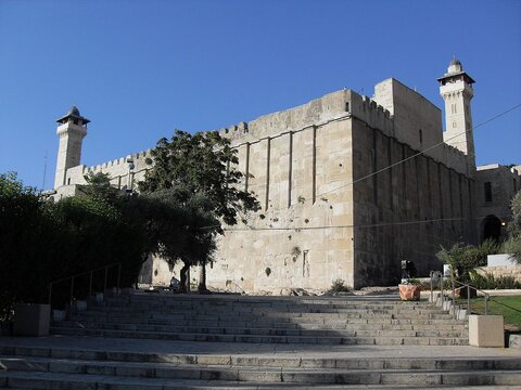 صهیونیست ها مسجدی را در جنوب الخلیل در کرانه باختری تخریب کردند