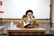 نماینده ای که پیرو سیاست حسینی نباشد به درد مجلس نمی خورد