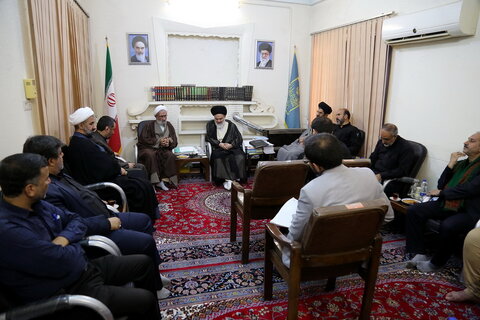 تصاویر/ دیدار اعضای ستاد امر به معروف و نهی از منکر استان قم  با آیت الله حسینی بوشهری