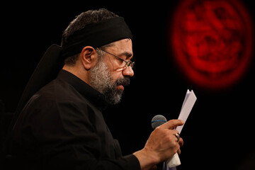 صوت| مداحی زیبای حاج محمود کریمی شب پنجم محرم 98