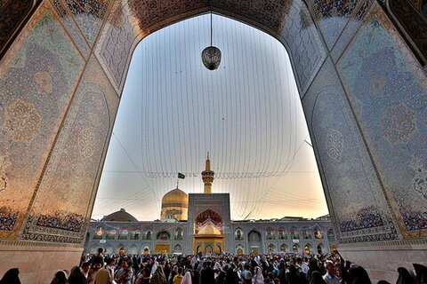 Imam Reza (AS) holy shrine visited by Pakistani-American Muslims