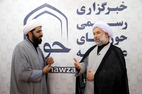 تصاویر/ بازدید حجت الاسلام والمسلمین عباسی رئیس جامعة المصطفی از رسانه رسمی حوزه